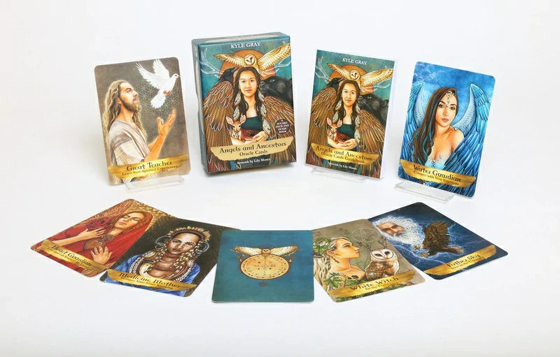 Come Comunicare con gli Angeli Attraverso le Carte Oracolari